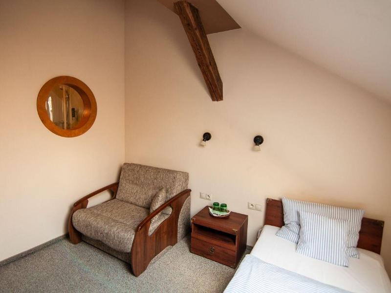 Pension Horse Inn Кошице Екстериор снимка