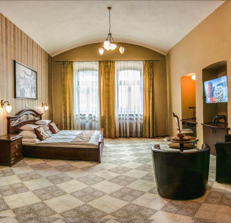 Pension Horse Inn Кошице Екстериор снимка